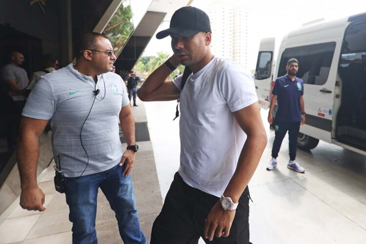 Seleção se apresenta em Cuiabá sem Neymar e Marquinhos