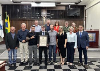 Delegado Dias é condecorado com Título de Cidadania Benemérita