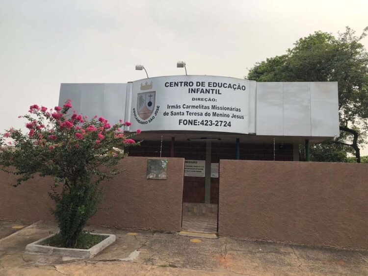 Educandário São José realiza bazar com mercadorias doadas pela Receita Federal