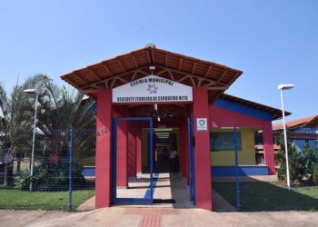Apresentamos a Escola Municipal Deusdete Ferreira de Cerqueira Neto