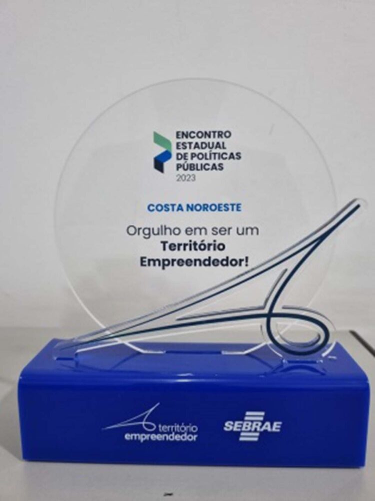 Paranavaí recebe dois prêmios de empreendedorismo em evento estadual