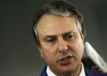 MEC descarta cancelamento do Enem  após suposto vazamento de imagens