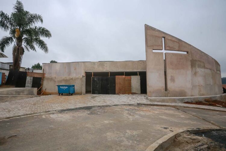 Estado destina R$ 39,9 milhões para capelas  mortuárias e cemitérios em 65 municípios