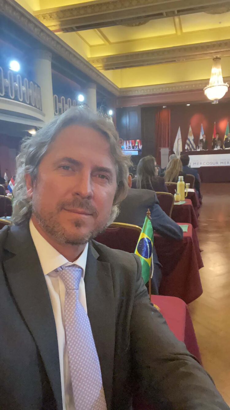 Zeca Dirceu rebate críticas ao Mercosul  e defende fortalecimento do bloco