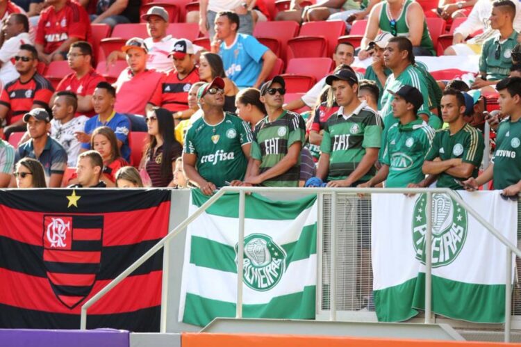Jornal coloca Flamengo e Palmeiras em lista de melhores cantos de torcida