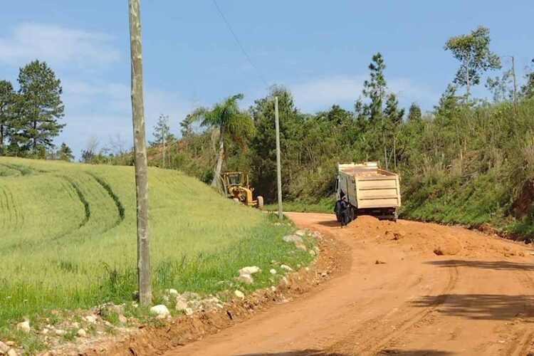 Chuvas: Estado inicia liberação de R$ 30 milhões para recuperação de estradas rurais