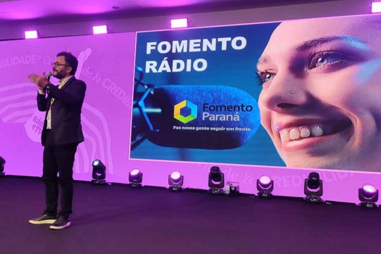 Fomento Paraná lança linha de crédito específica para emissoras de rádio