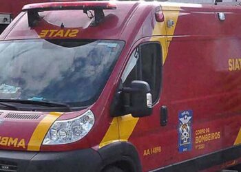 Acidente de trânsito entre veículo e motocicleta deixa grávida ferida, em Paranavaí