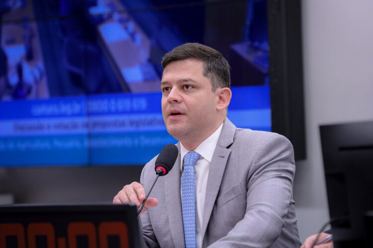 PL de Tião Medeiros concede à Paranavaí o título de ‘Capital Nacional da Fécula de Mandioca’