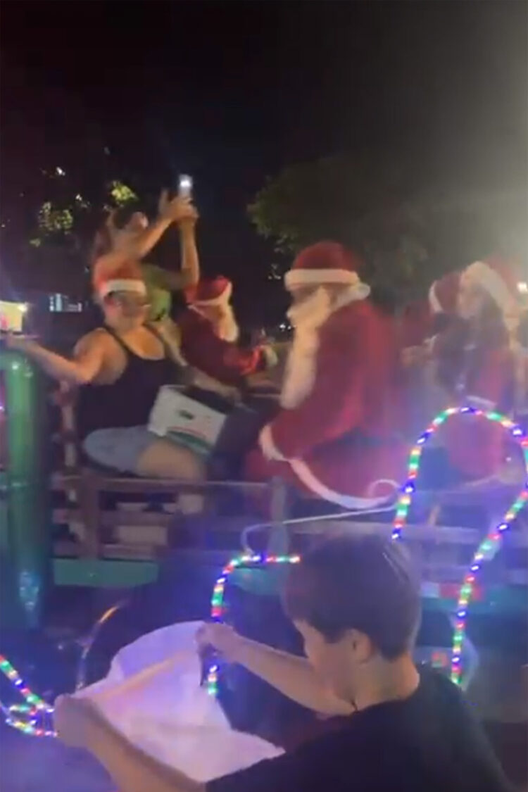 Famílias de Planaltina do Paraná  participam da tradicional chuva de balas