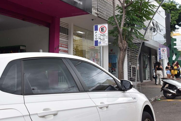 Projeto destina vagas de estacionamento  para autistas e acompanhantes