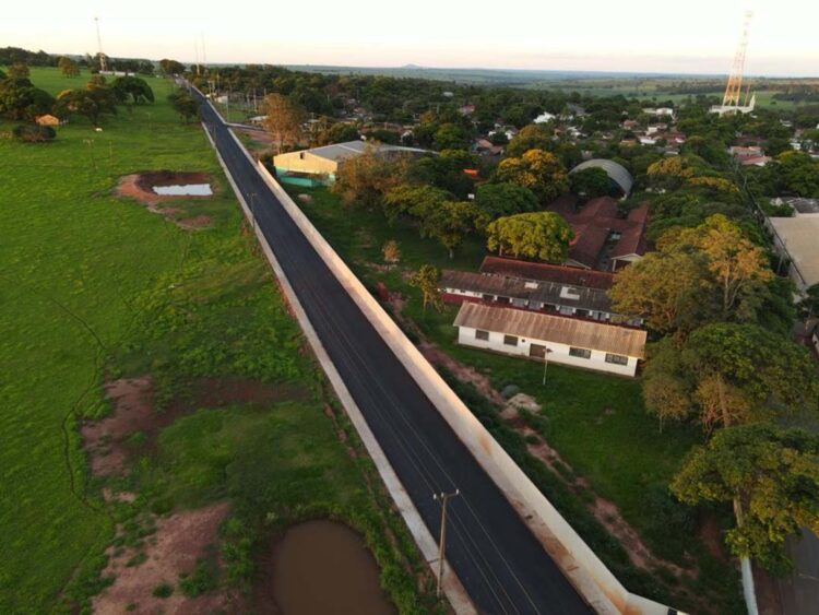 Obras na Rua Fernando Marassi fazem  município chegar a 97% de vias pavimentadas