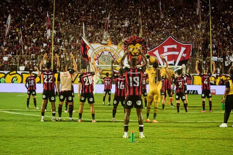 Vitória recebe proposta de R$ 200 milhões de site de acompanhantes para mudar nome do clube