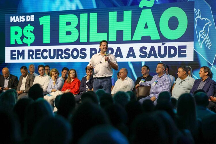 Governador anuncia R$ 1 bilhão para fortalecer a saúde