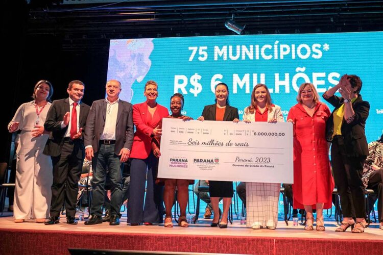 Paraná anuncia novos investimentos e organiza atendimento às mulheres