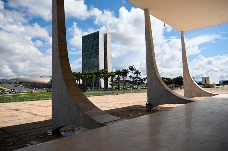 Medida provisória possibilita pagamento  de R$ 93,1 bilhões em precatórios