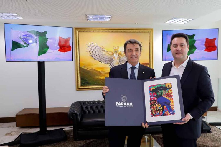 Governador Ratinho Junior recebe novo embaixador da Itália no Brasil