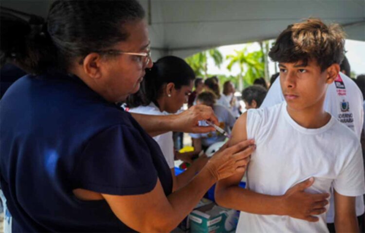 2022 registrou queda na cobertura vacinal contra o HPV