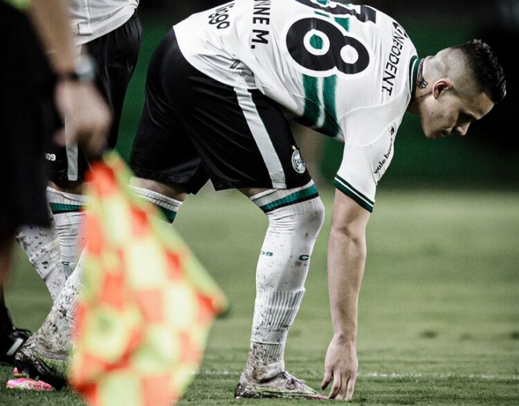 Geovane Meurer retorna de empréstimo e faz sua estreia pelo Coritiba