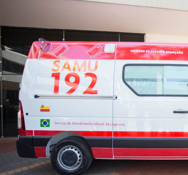 Mulher morre e motorista sem CNH fica ferido em acidente na PR-492