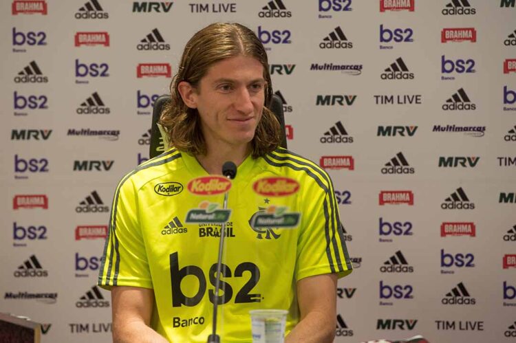 Flamengo anuncia Filipe Luís como treinador do sub-17