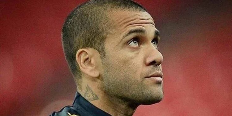 Daniel Alves muda versão para julgamento e dirá que estava bêbado em balada