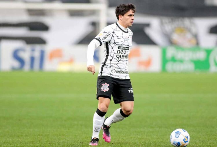 Fagner diz que final da Copa do Brasil de 22 foi pior momento da carreira