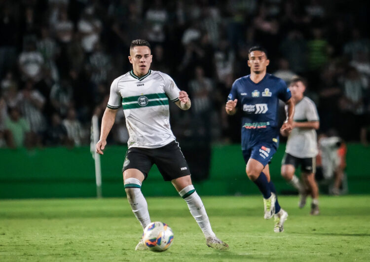 Geovane Meurer participa de jogada que decreta vitória do Coritiba no Paranaense