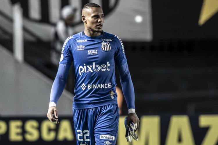Botafogo anuncia a contratação do goleiro John, ex-Santos