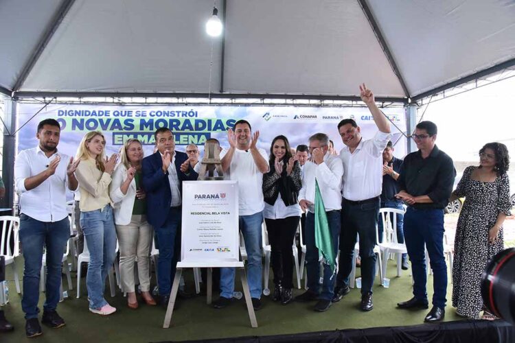 Governador participa de entrega de 20 casas em Marilena