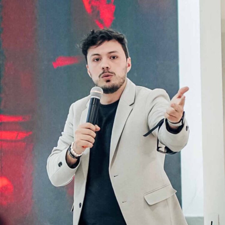 Adulteração de áudios e vídeos com uso de IA e o risco para o mundo empresarial