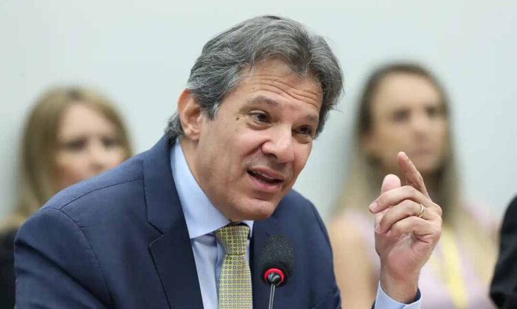 Haddad: isenção do IR para quem ganha até dois mínimos sai neste mês