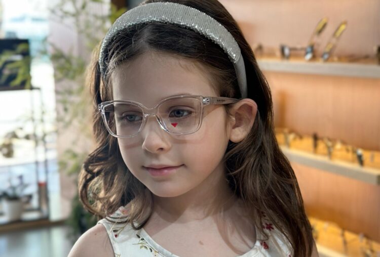 Óticas Ética: o melhor cuidado para as crianças nesse volta às aulas