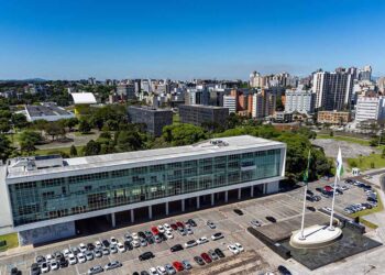 Governo do Paraná altera calendário oficial para incluir feriado da Consciência Negra