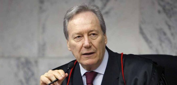 Ricardo Lewandowski é nomeado ministro da Justiça