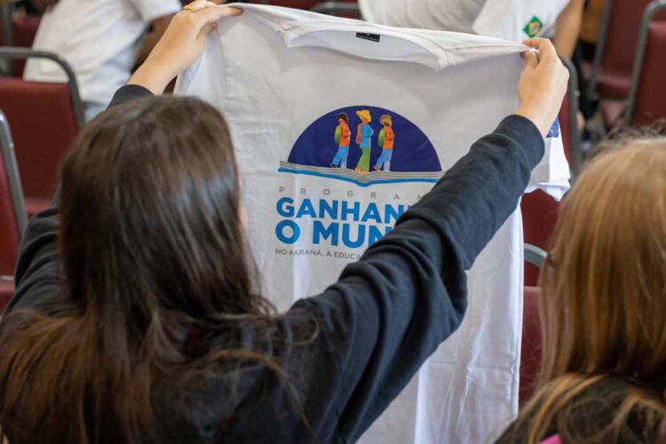 Ganhando o Mundo: começam os embarques de estudantes da rede estadual rumo ao Canadá