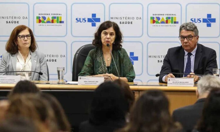 Vacinação contra a dengue começa em fevereiro, em 521 municípios brasileiros