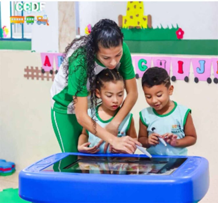 Órgãos públicos devem adotar tecnologia educacional para acompanhar evolução digital