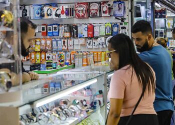 Média recorde: 23 mil empresas foram abertas por mês no Paraná em 2023