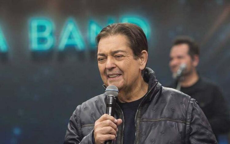 Faustão realiza transplante de rim e segue em observação no hospital