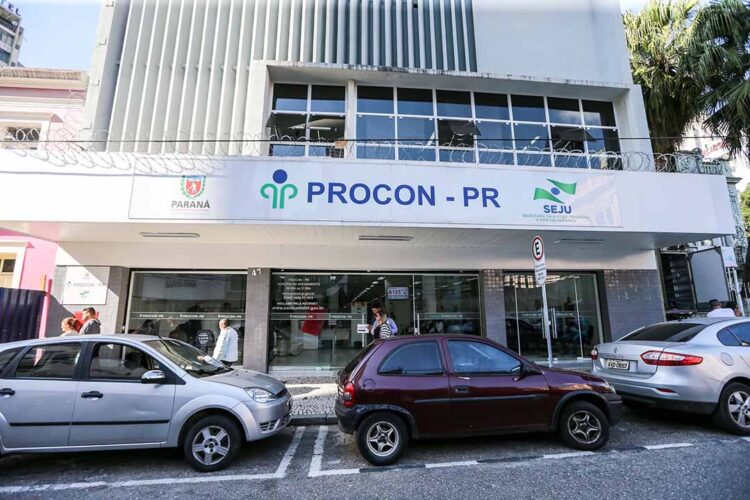 Procon-PR emite recomendação para coibir altas abusivas de preços dos repelentes