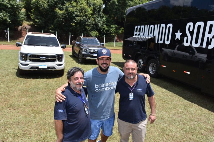 Fernando e Sorocaba participam de evento de churrasco em Porto Rico