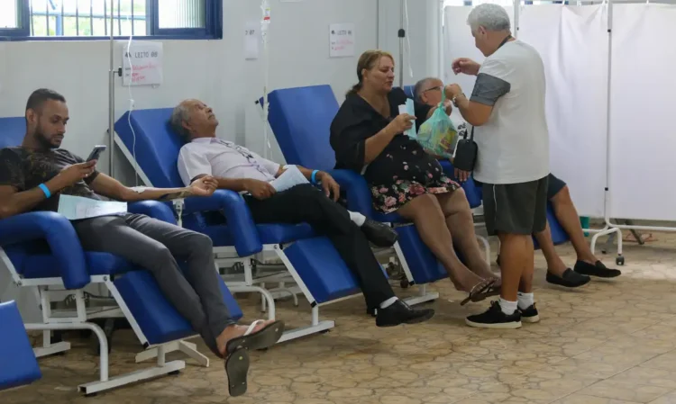 Saúde descarta abrir unidade exclusiva de atendimento para casos de dengue em Paranavaí