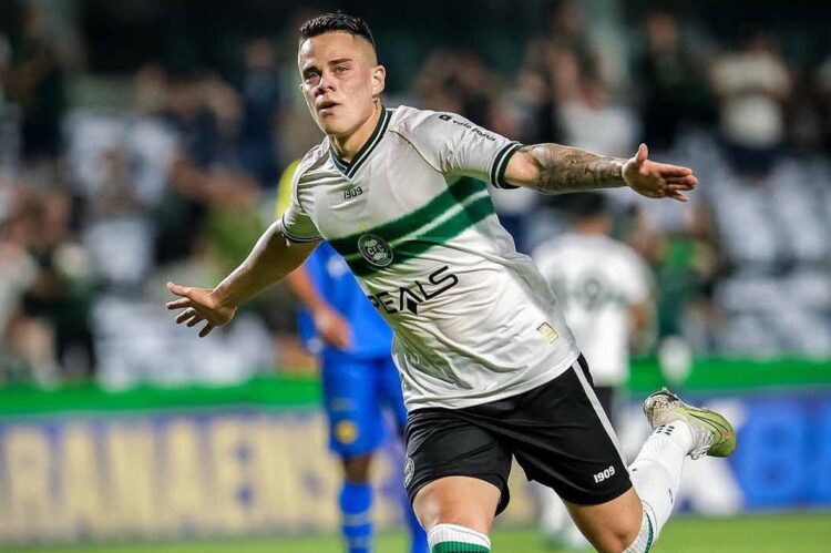 Geovane Meurer marca seu primeiro gol pelo Coritiba