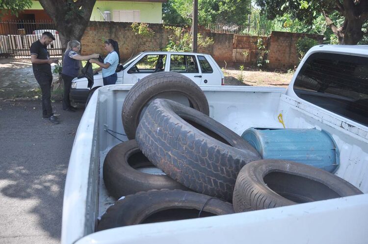 Mutirões de limpeza em Paranavaí fazem  parte da estratégia para conter avanço da dengue