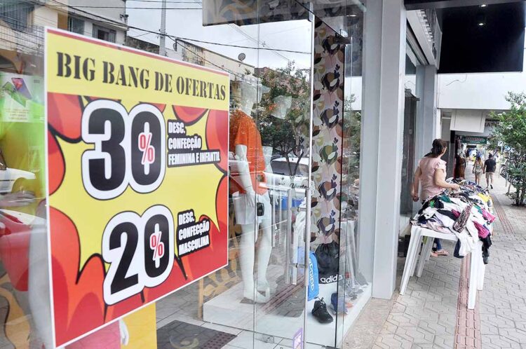 Big Bang tem início nesta sexta-feira com descontos de até 70% no comércio de Paranavaí