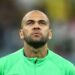 Daniel Alves é condenado a 4 anos e meio por estupro pela Justiça da Espanha