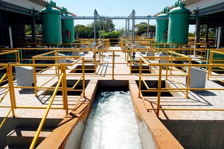 Paranavaí oferece coleta de lixo a 97,9% dos domicílios e água canalizada a 95,68%