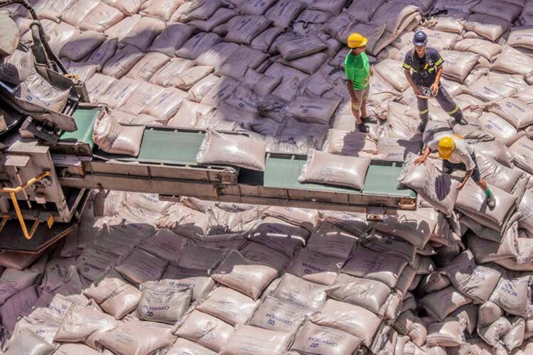 Exportação de açúcar de cana rendeu 21% aos paranaenses em 2023