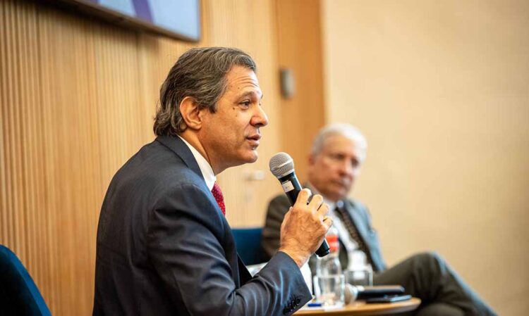 Arrecadação federal de janeiro será surpreendente, diz Haddad